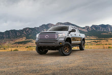 Charger l'image dans la galerie, A-T11411-1D6 Defender Pocket Fender Flares - 1D6 Silver Sky Metallic - Toyota Tundra (14-21) Rough Country Canada