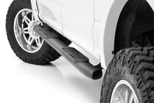 Charger l'image dans la galerie, 21005 Oval Nerf Step - Crew Cab - Black - Ford F-150 (15-23)/F-150 Lightning (2022) Rough Country Canada