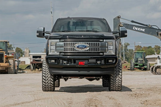50471 6 Inch Lift Kit - Diesel - No OVLD - FR D/S - V2 - Ford Super Duty (17-22) Rough Country Canada