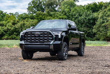 Load image into Gallery viewer, 71300 3.5 Inch Lift Kit - Rear Air Ride - Toyota Tundra 4WD (2022-2023) Rough Country Canada
