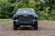 Load image into Gallery viewer, 71300 3.5 Inch Lift Kit - Rear Air Ride - Toyota Tundra 4WD (2022-2023) Rough Country Canada