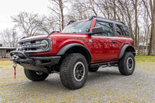 Charger l'image dans la galerie, 51071 2.5 Inch Lift Kit - Ford Bronco 4WD (2021-2023) Rough Country Canada