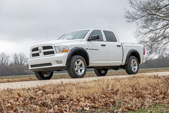 F-D10911B-PS2 Traditional Pocket Fender Flares - Both Bumpers - Ram 1500 2WD/4WD 09-18 Silver Rough Country Canada