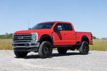 Load image into Gallery viewer, 43640 3 Inch Lift Kit - Ford F-250 Super Duty (2023) Rough Country Canada