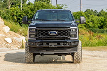 Charger l'image dans la galerie, 43730 6 Inch Lift Kit - Ford F-250/F-350 Super Duty (2023) Rough Country Canada