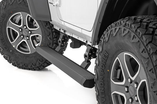 PSR61030 Power Running Boards - Lighted - 2 Door - Jeep Wrangler JL (18-23) Rough Country Canada
