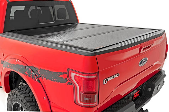 47415600 Hard Low Profile Bed Cover - 6'2" Bed - Toyota Tacoma (05-15) Rough Country Canada