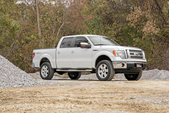 568 2 Inch leveling Kit - Aluminum - Ford F-150 2WD/4WD (2009-2013) Rough Country Canada