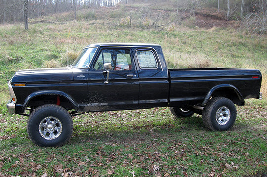 505.20 4 Inch Lift Kit - Rear Springs - Ford F-250 4WD (1977-1979) Rough Country Canada