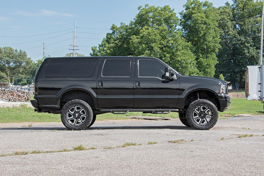 487.20 3 Inch Lift Kit - Ford Excursion 4WD (2000-2005) Rough Country Canada