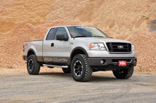 Load image into Gallery viewer, 570 2.5 Inch Leveling Kit - Ford F-150 2WD/4WD (2004-2008) Rough Country Canada