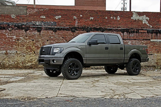 57530 6 Inch Lift Kit - Ford F-150 4WD (2011-2014) Rough Country Canada