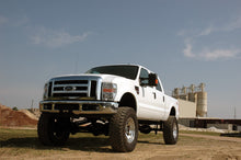 Charger l'image dans la galerie, 588.20 6 Inch Lift Kit - Gas - 4 Link - Ford Super Duty 4WD (2008-2010) Rough Country Canada