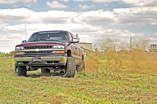 23440 6 Inch Lift Kit - M1 Shocks - Chevy/GMC 1500 (99-06 & Classic) Rough Country Canada