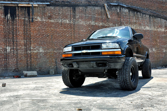243.20 6 Inch Lift Kit - TD - Chevy/GMC S10 Truck (94-04)/Sonoma (94-03) Rough Country Canada