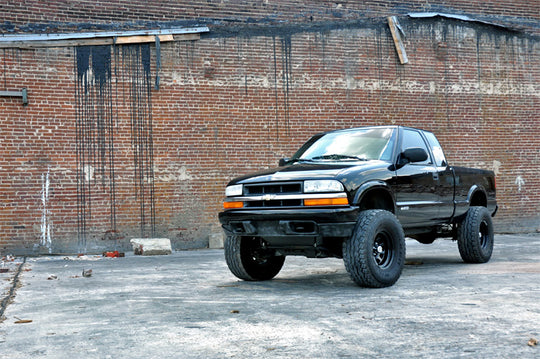 243.20 6 Inch Lift Kit - TD - Chevy/GMC S10 Truck (94-04)/Sonoma (94-03) Rough Country Canada