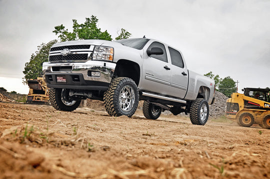 25330 7.5 Inch Lift Kit - NTD - Chevy/GMC 2500HD/3500HD (11-19) Rough Country Canada