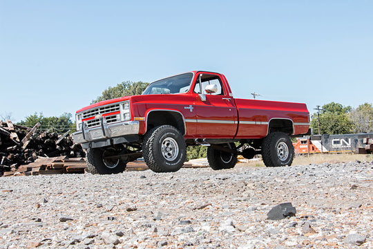 19530 4 Inch Lift Kit - 52 Inch Rear Springs - GMC C15/K15 Truck/Half-Ton Suburban (73-76) Rough Country Canada