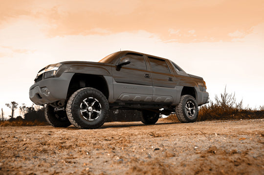 27920 6 Inch Lift Kit - NTD - Chevy Avalanche 1500 (02-06)/Suburban 1500 (00-06) Rough Country Canada