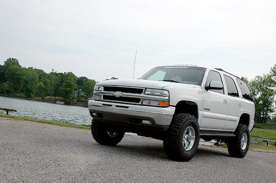 28040 6 Inch Lift Kit - NTD - M1 - Chevy/GMC Tahoe/Yukon 2WD/4WD (00-06) Rough Country Canada