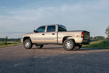 Load image into Gallery viewer, 28340 1.5-2 Inch Lift Kit - M1 - Chevy/GMC 1500 (99-06 &amp; Classic) Rough Country Canada