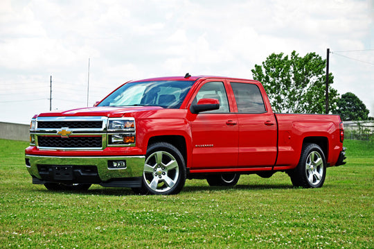 72330 Lowering Kit - Str Drop - 2"FR - 4"RR - Chevy/GMC 1500 (07-15) Rough Country Canada