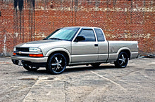 Load image into Gallery viewer, 724 Lowering Kit - 2 Inch FR - 2.5 Inch RR - Chevy/GMC S10 Truck (82-03)/Sonoma (91-03) Rough Country Canada