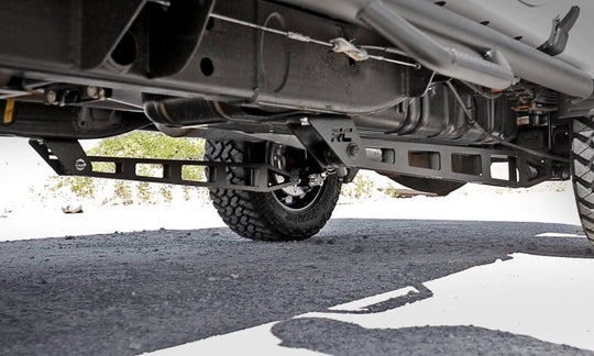 11001 Traction Bar Kit - Chevy/GMC 2500HD/3500HD (11-19) Rough Country Canada