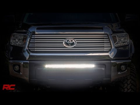 70657 LED Light - Bumper Mnt - 30" Black Single Row - Toyota Tundra (14-21) Rough Country Canada