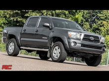 Charger l'image dans la galerie, 744 2 Inch leveling Kit - Aluminum - Toyota Tacoma 2WD/4WD (2005-2023) Rough Country Canada