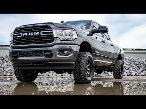 377 2.5 Inch Leveling Kit - Ram 2500 4WD (2014-2023) Rough Country Canada