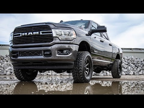 37770 2.5 Inch Leveling Kit - RR Leaf - V2 - Ram 2500 4WD (2014-2023) Rough Country Canada