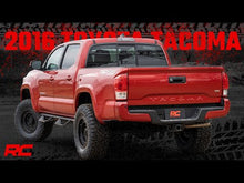 Charger l'image dans la galerie, 74271 3.5 Inch Lift Kit - UCA - N3 Struts/V2 - Toyota Tacoma 4WD (05-23) Rough Country Canada