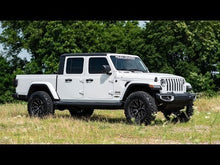 Load image into Gallery viewer, 64870 2.5 Inch Leveling Kits - Springs - V2 - Jeep Gladiator JT (20-22) Rough Country Canada