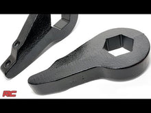 Charger l'image dans la galerie, 7592 1.5-2 Inch Leveling Kit - Chevy/GMC 1500 (99-06 &amp; Classic) Rough Country Canada