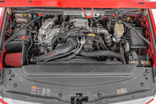 Charger l'image dans la galerie, 10478PF Cold Air Intake - 6.6L - w/Pre-Filter - Chevy/GMC 2500HD/3500HD (17-19) Rough Country Canada