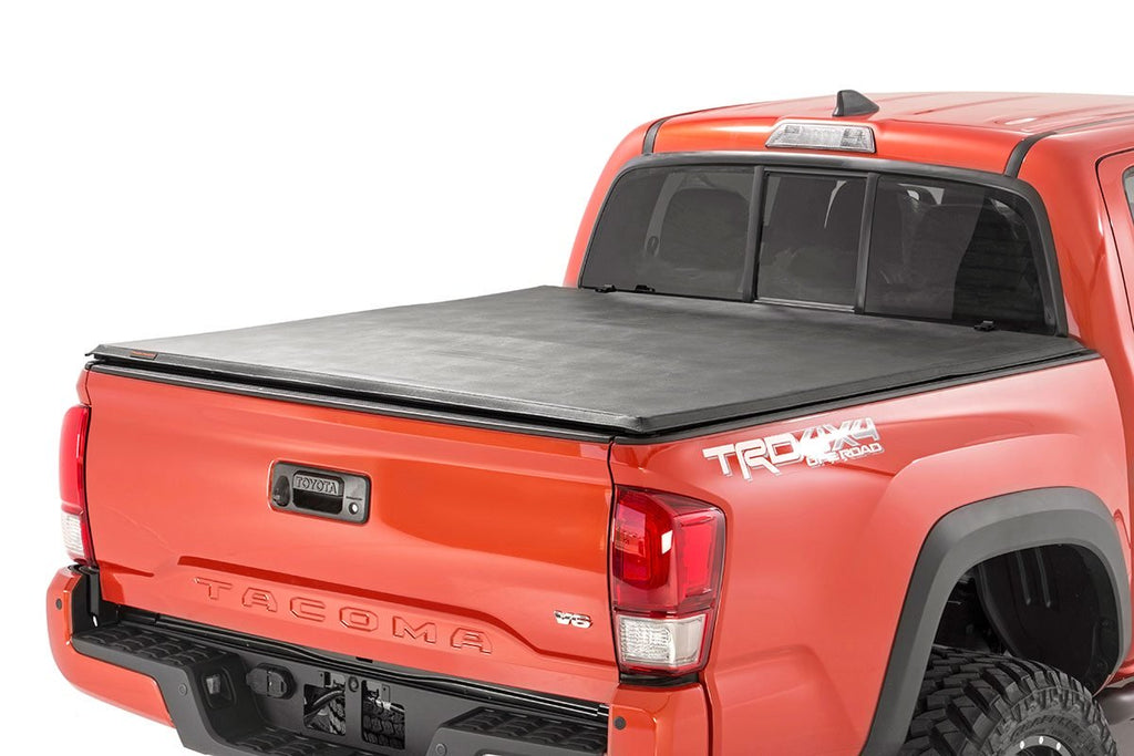 RC44716501 Bed Cover - Tri Fold - Soft - 5' Bed - Dbl Cab - Toyota Tacoma (16-23) Rough Country Canada
