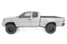 Load image into Gallery viewer, 689035 Vertex 2.5 Adjustable Coilovers - Front - 3.5" - Toyota Tacoma (05-23) Rough Country Canada