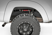 Charger l'image dans la galerie, 699014 Vertex 2.5 Adj Rear Shocks - 6-7" - Toyota Tacoma 2WD/4WD (05-23) Rough Country Canada