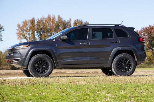 60400 2 Inch Leveling Lift Kit - Jeep Cherokee KL 2WD/4WD (2014-2022) Rough Country Canada
