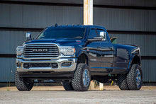 Charger l'image dans la galerie, 30930 5 Inch Lift Kit - DRW - OE Rear Air - Ram 3500 4WD (2020-2023) Rough Country Canada