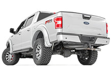 Charger l'image dans la galerie, F-F318201 SF1 Fender Flare - Ford F-150 2WD/4WD (2018-2020) Rough Country Canada