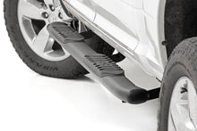 Load image into Gallery viewer, 21003 Oval Nerf Step - Crew Cab - Black - Ram 1500 (10-18)/2500 (10-23) Rough Country Canada