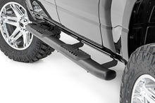 Load image into Gallery viewer, 21004 Oval Nerf Step - Crew Cab - Black - Ram 1500 (19-23)/1500 TRX (21-23) Rough Country Canada