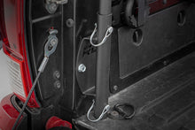 Charger l'image dans la galerie, 117506 Flag Pole Holder - Bed Rail - w/Flag Rough Country Canada