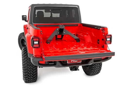 10544 Bed Mount Spare Tire Carrier - Jeep Gladiator JT 4WD (2020-2022) Rough Country Canada
