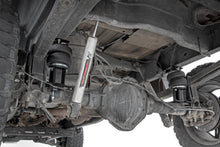 Load image into Gallery viewer, 10006C Air Spring Kit w/compressor - 0-6" Lift - Chevy/GMC 2500HD (01-10) Rough Country Canada