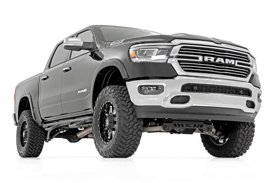 RCD1980CC Nerf Steps - Cab Length - Crew - 5.5 Ft Bed - Ram 1500 (19-23)/1500 TRX (21-23) Rough Country Canada