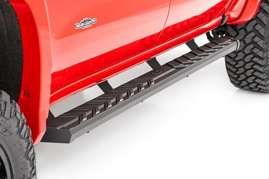41002 BA2 Running Board - Side Step Bars - Chevy/GMC 1500/2500HD (19-23) Rough Country Canada