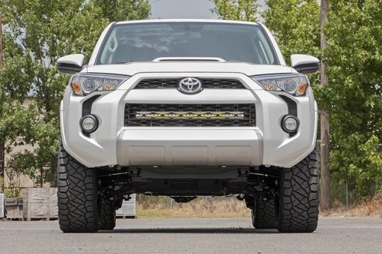 70787 LED Light - Bumper Mount - 30" Black Dual Row - White DRL - Toyota 4Runner (14-20) Rough Country Canada